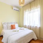 Urban Bliss Ii Φάρο